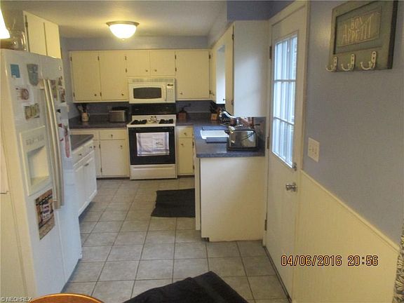 5th image of 149 Stanton Ave