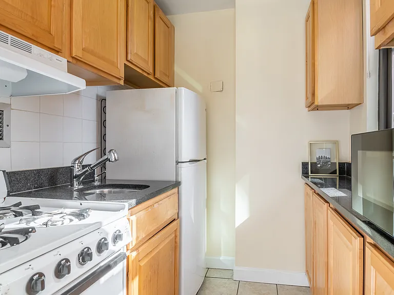 1021 Arlington Blvd #435 — Photo 4