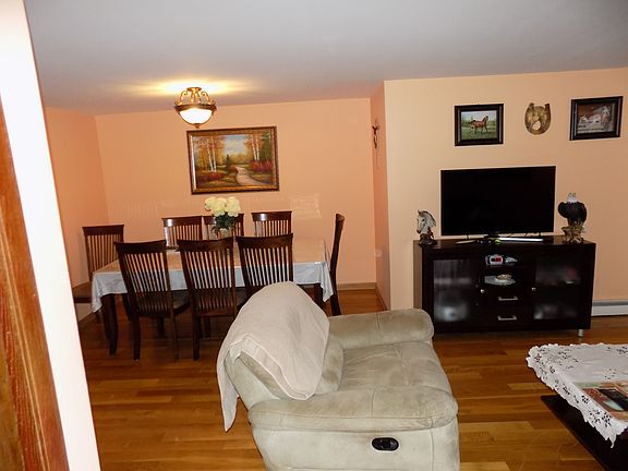 5th image of 7214 W Wrightwood Ave APT 2S