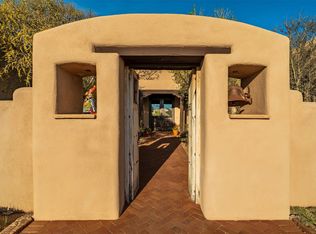 8 Ridgetop Cir, Santa Fe, NM 87506