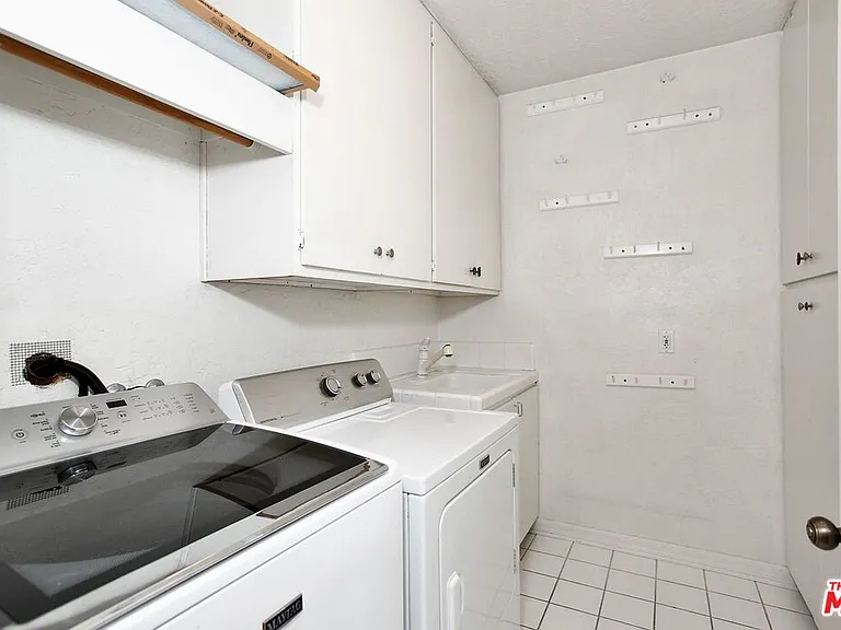 333 S McCarty Dr — Photo 23