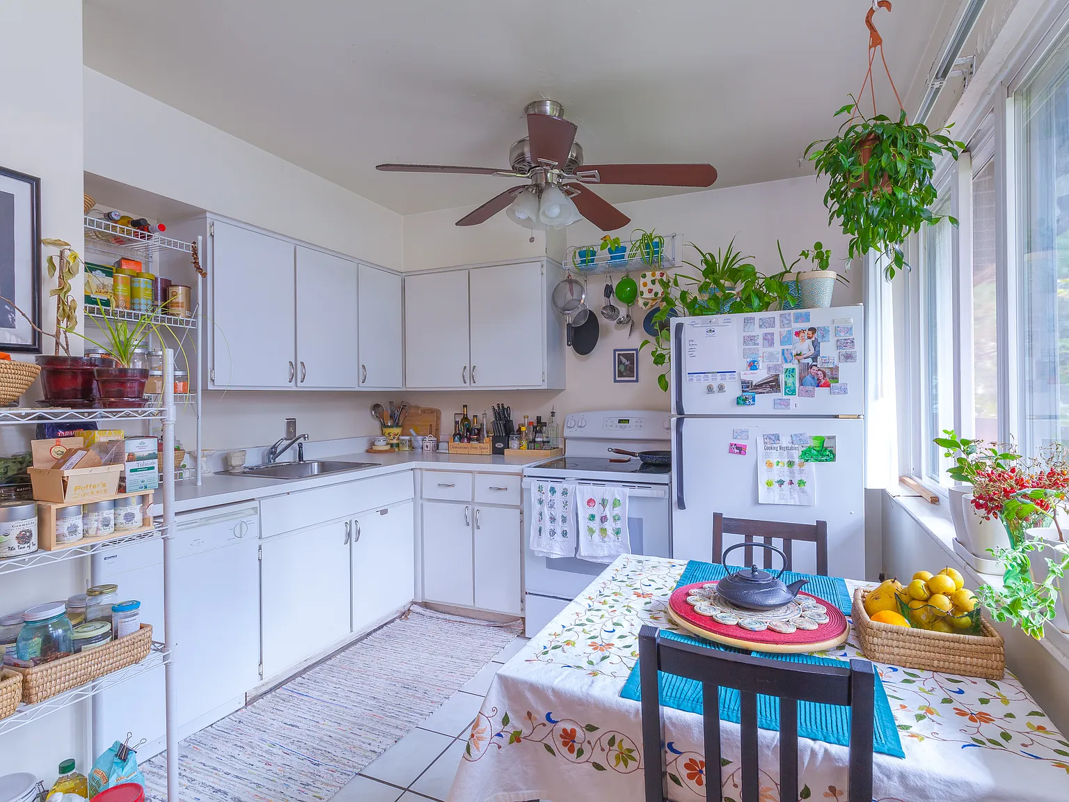 2 bed, 700 sqft, $1,694 — Photo 2