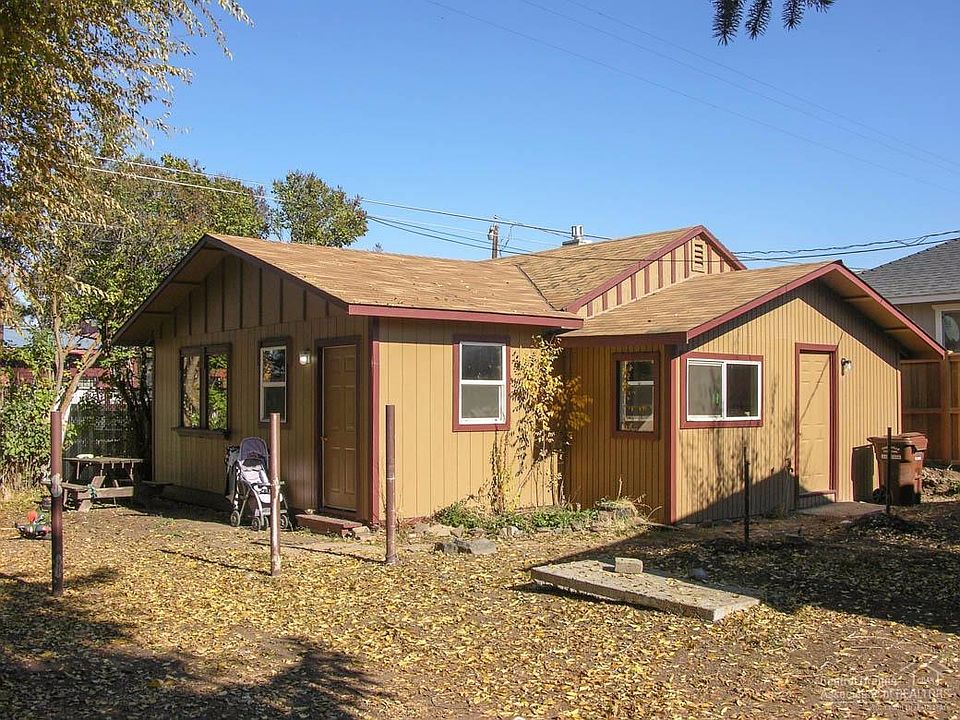 1st image of 897 NW 2nd St #1/2