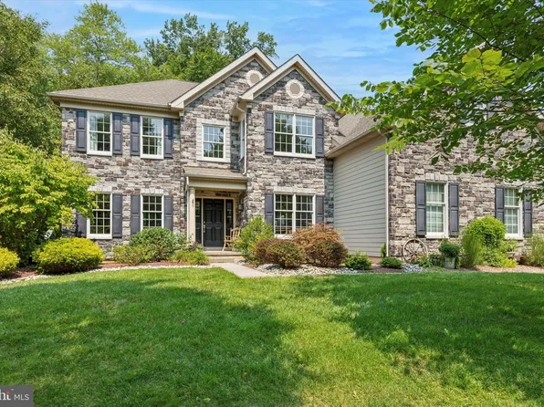 2227 Bell Flower Ln, New Hope, PA 18938