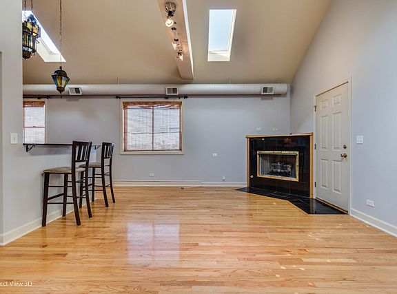 3rd image of 2410 W Flournoy St APT 4