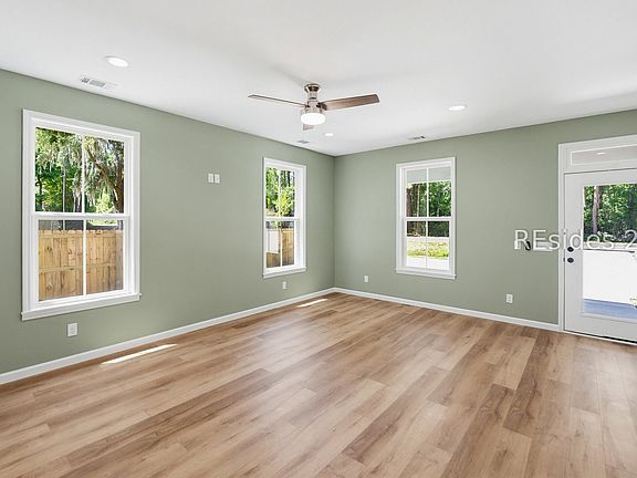 4th image of 23 Seabrook Rd
