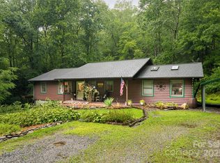 19 Forge Dr, Mills River, NC 28759