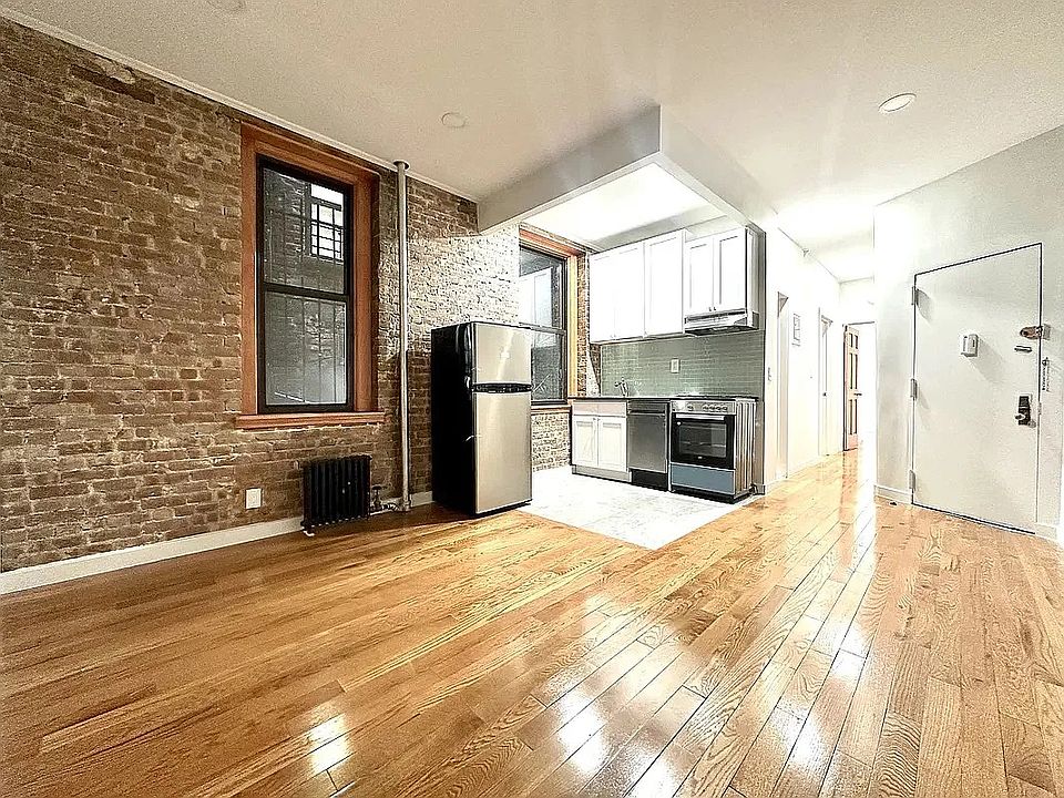 1st image of 3135 Broadway #A1