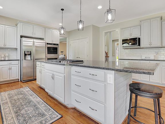 5th image of 4076 Ivygrove Ln