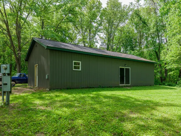 4521 Waldorf Rd, Delton, MI 49046