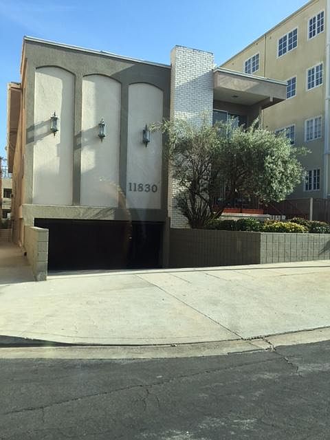 1st image of 11830 Dorothy St