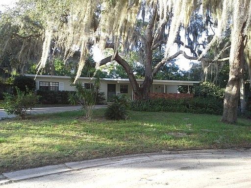 2nd image of 1650 Cardinal Ct