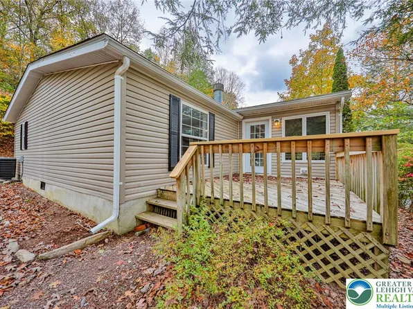 1243 Blue Mountain Cir, Saylorsburg, PA 18353