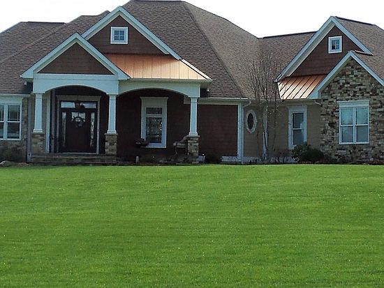 Craftsman home with 2.5 acre