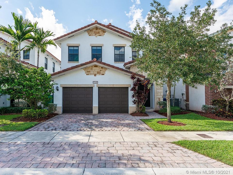 1st image of 10540 NW 69th Ter