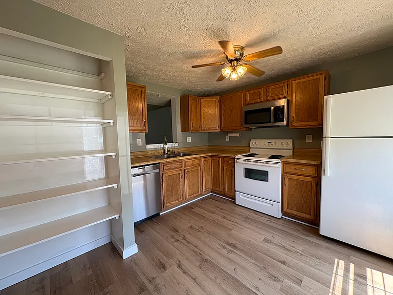 2645 Adams St — Photo 2