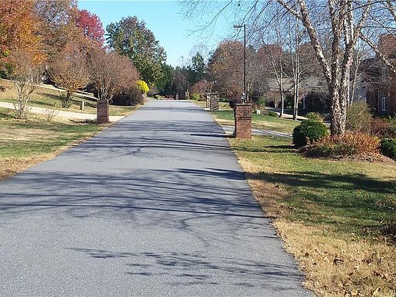 4th image of 6223 Hayden Dr