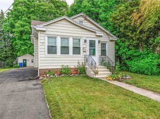315 Woodin St, Hamden, CT 06514