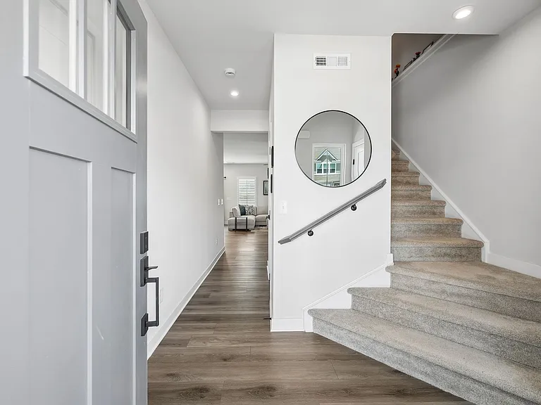 1021 Clendening Dr — Photo 5