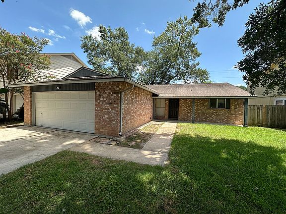 2nd image of 15007 Cypress Falls Dr