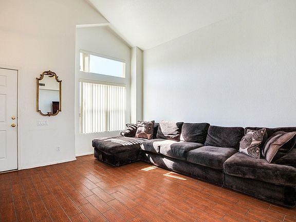 4th image of 13058 W Monterey Way