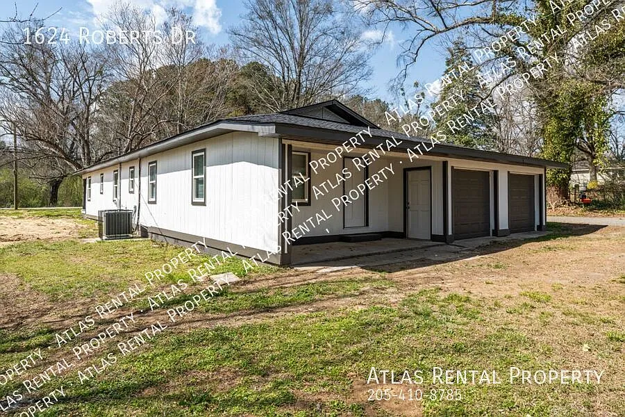 Pet Friendly Home in Hueytown! — Photo 2