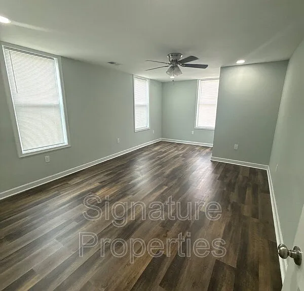 2711 Detroit St #4 — Photo 6