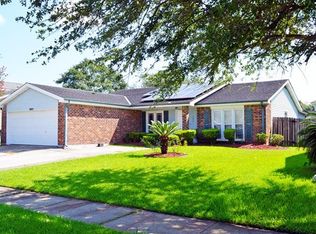 3921 W Bamboo Dr, Harvey, LA 70058