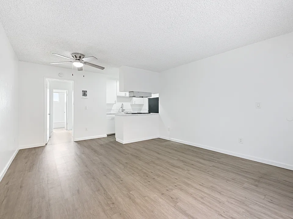 4880 Rolando Ct #27