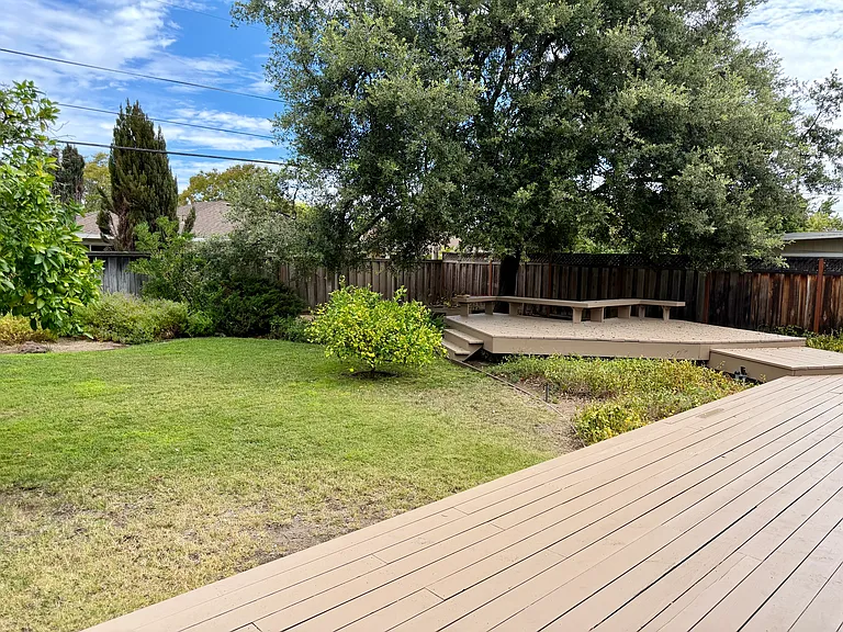 975 Inverness Way — Photo 17