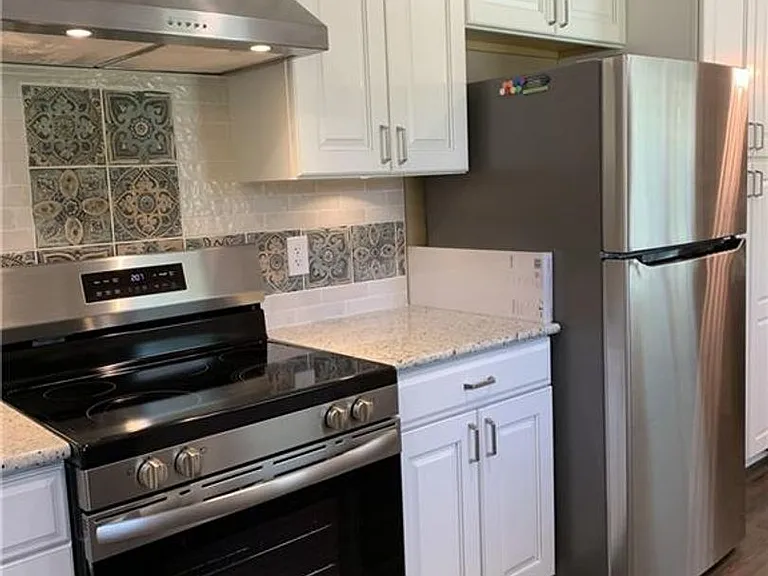 952 Fannin Loop — Photo 3