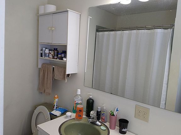 5th image of 2401 Armstrong Park Dr
