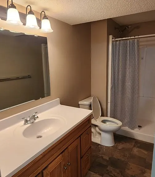 503 Amber Ln — Photo 9
