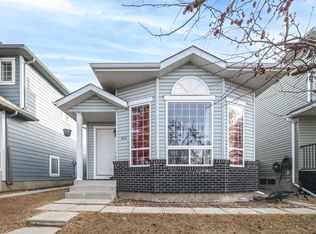 324 W Harvest Rose Cir NE, Calgary, AB T3K 4P6