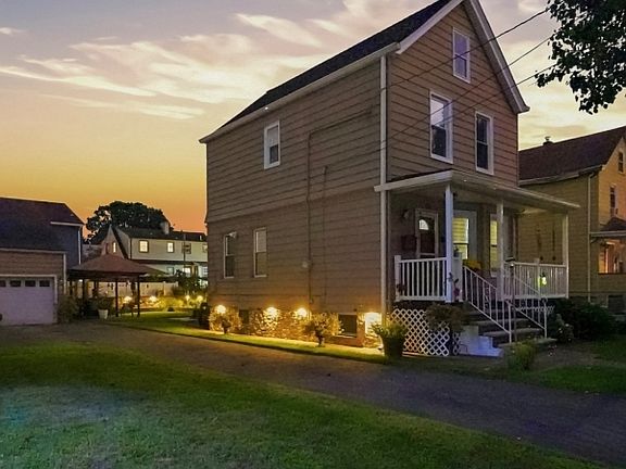 2nd image of 355 Burgess Pl