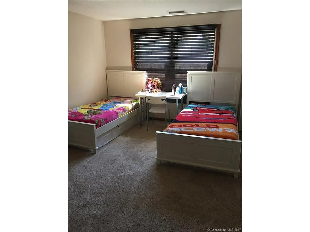 Building Photo - 5 Saint Marc Cir #B