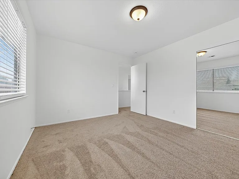 1250 Wilma Dr #B — Photo 16