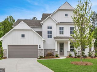 411 Red Wood Ln, Hoschton, GA 30548