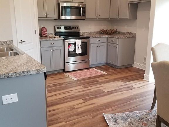 5th image of 12102 Emerald Heights Ln #9C