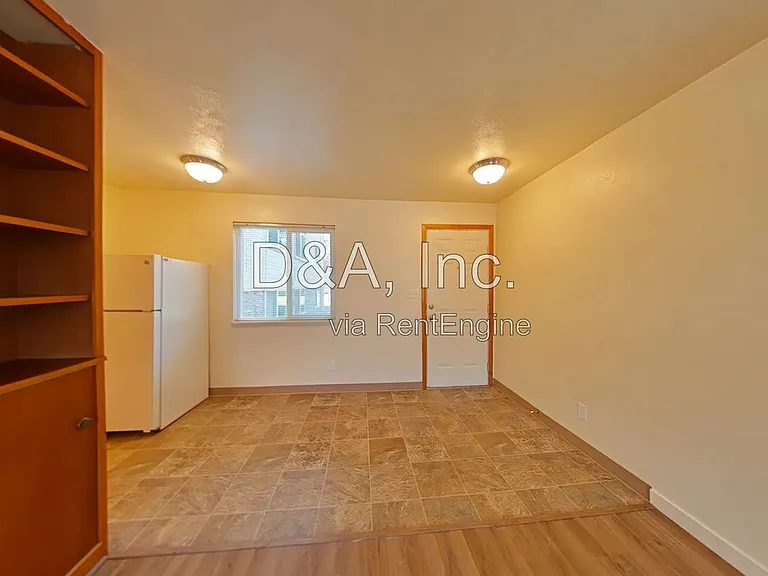 113 NW 11th St #100 — Photo 4