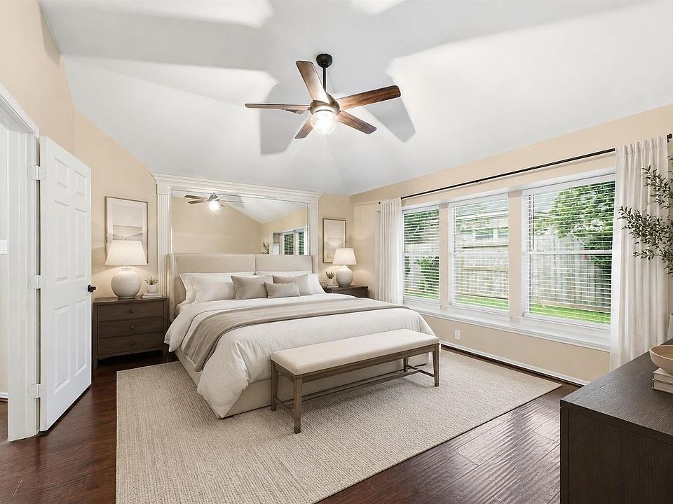 1st image of 3415 McMahon Way