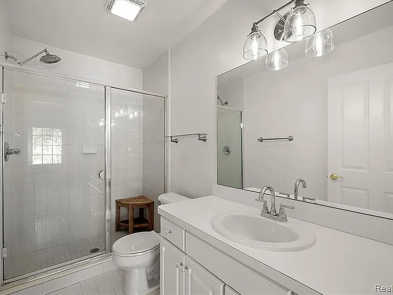 444 Chester St #420 — Photo 19