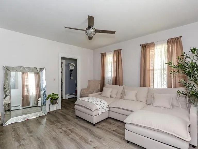 253 Waterman Ave — Photo 3