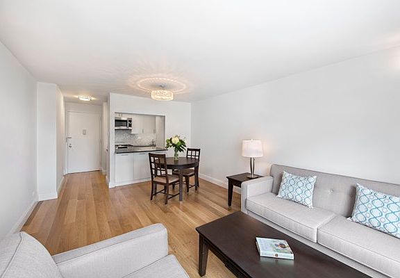 3rd image of 270 W 17th St APT 7C