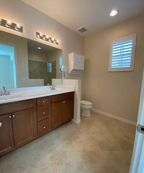 566 SW Glen Crest Way — Photo 9