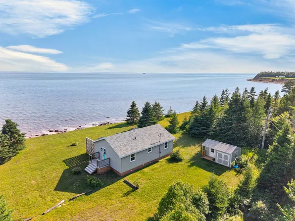 55 Garwalt Ln, Saint John's Parish, PE C0A 1W0