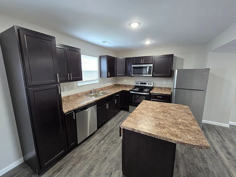 108 Anna Marie Dr — Photo 7