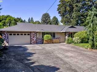 6024 Fernbrook Cir, Lake Oswego, OR 97035