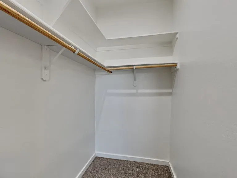 6049 S 8th Pl — Photo 5
