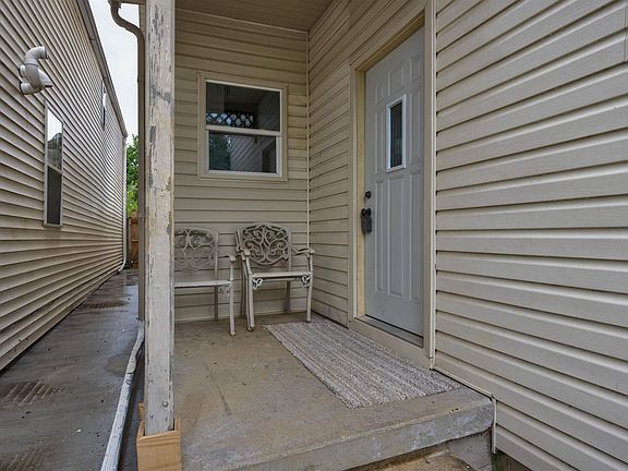 5th image of 1210 N 3rd Ave